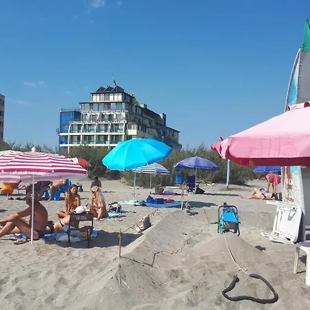Апартамент Рени * Pomorie
