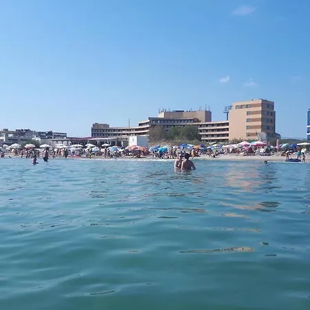 Апартамент Рени Pomorie